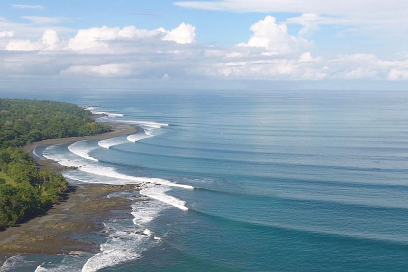 surf in costa rica pavones