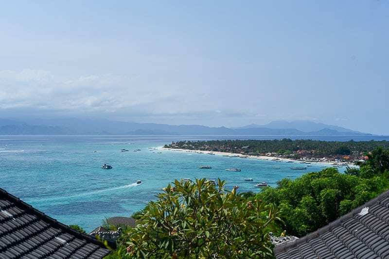 surfing bali