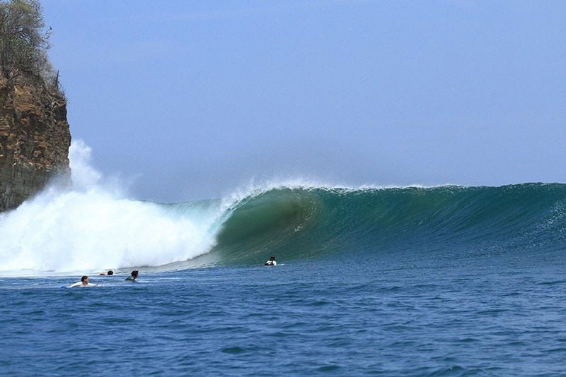 surfing nicaragua manzanillo