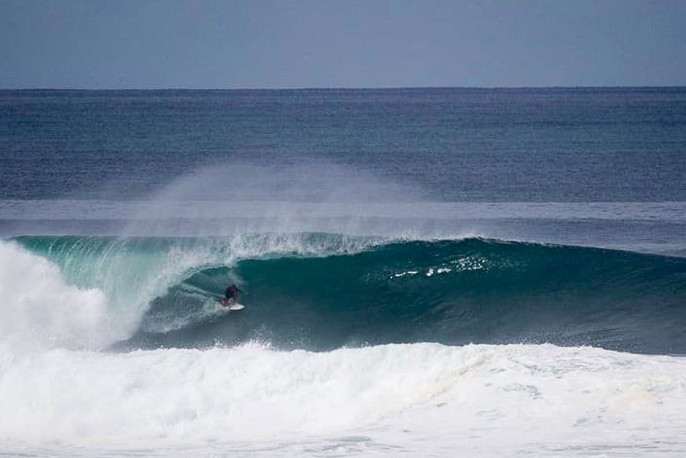 surfing nicaragua