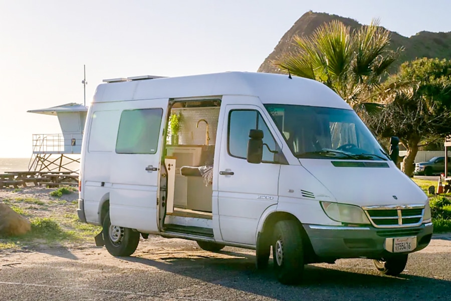 travel van rental los angeles