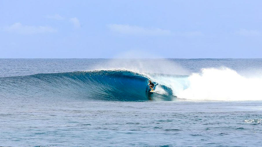 samoa surfing