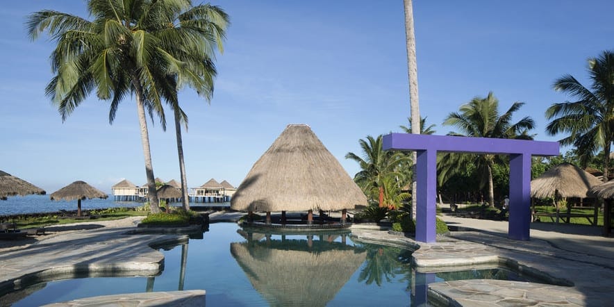 Surfing Samoa / Coconuts Beach Club