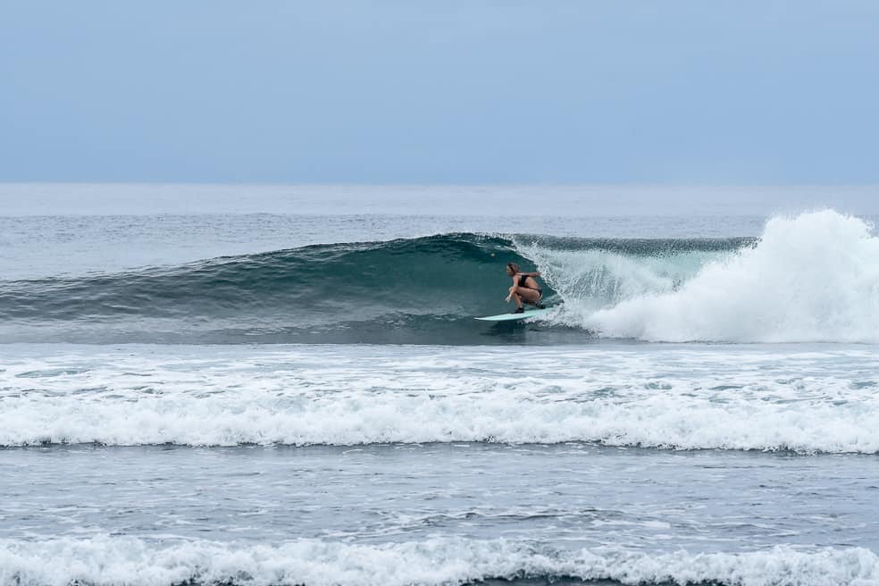 Surfing Samoa / Tiavea