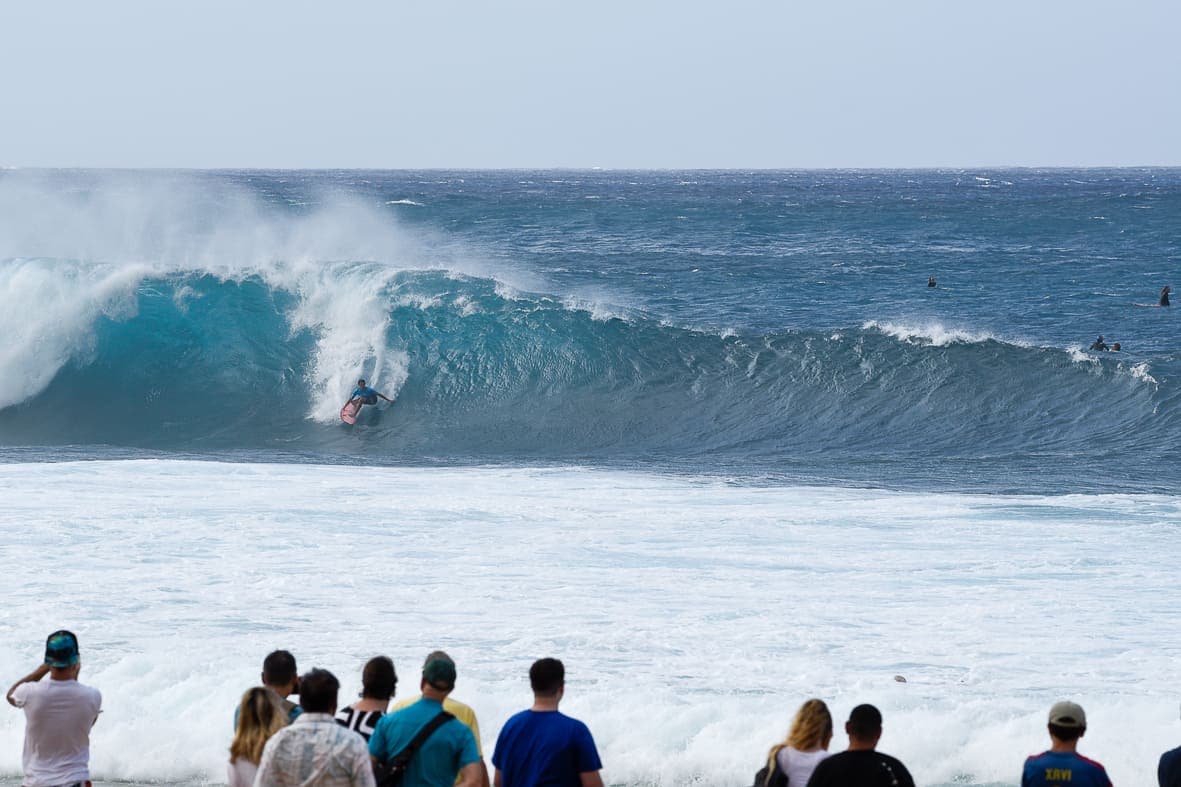 Pipeline surfing North Shore Oahu