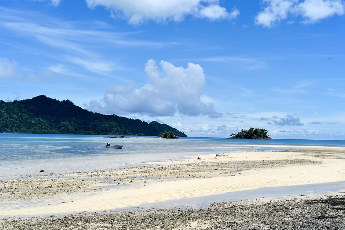 fiji remote beach