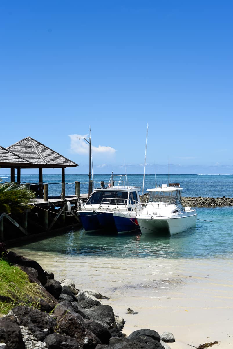 samoa sinalei reef resort boat