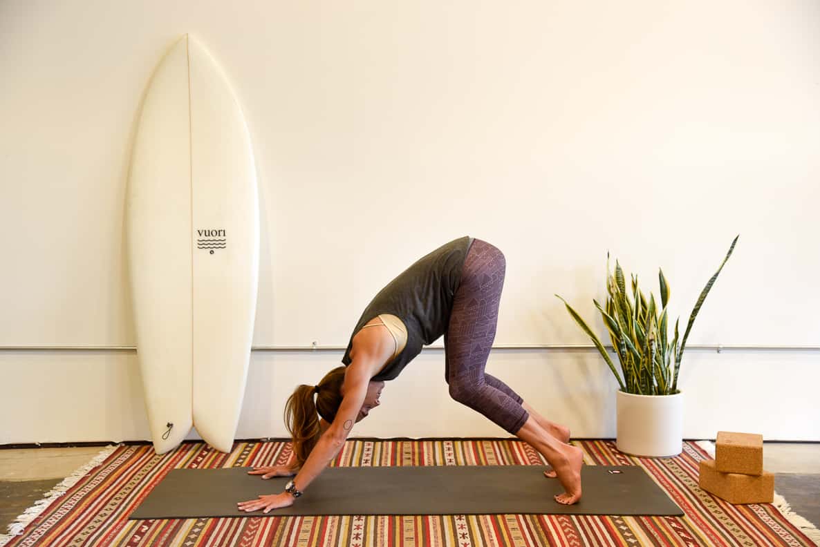 7 posturas de yoga para o surfista - SURF HARDCORE