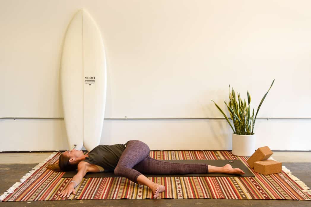 Yoga For Surfers / 21 Surfing Stretches You Need to Know