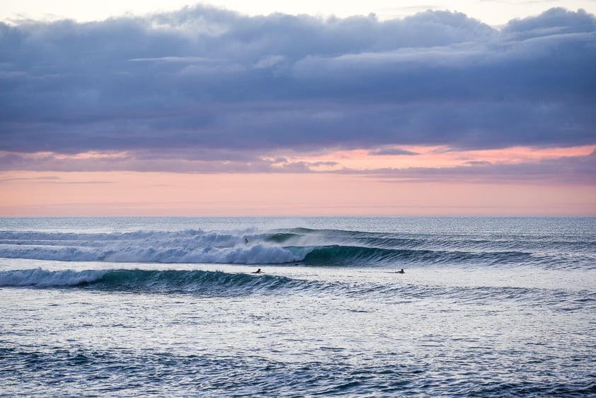 surfing new zealand raglan