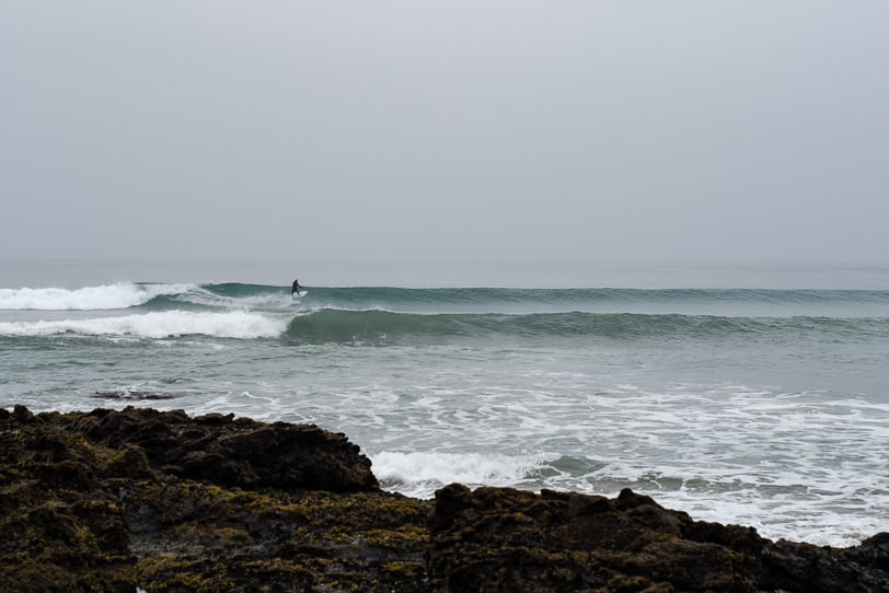 surfing new zealand shipwreck bay peaks