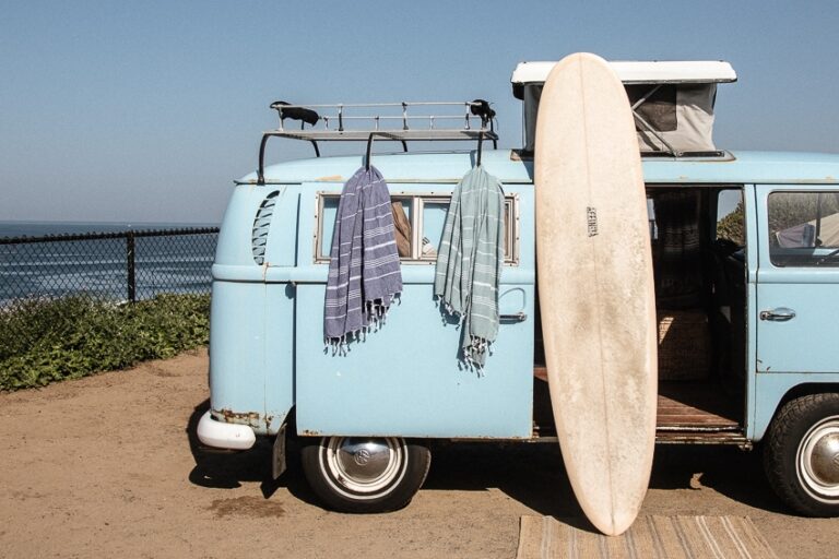 50+ Best Gifts for Surfers // Gift Guide 2024