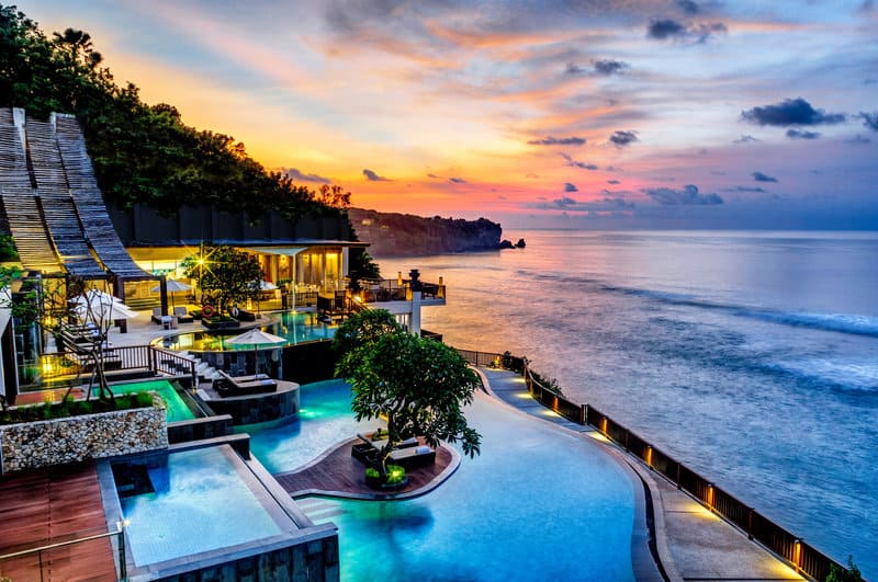 bali hotels surfing anantara uluwatu