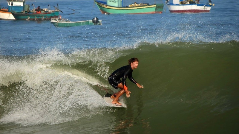 surfing in peru lobitos