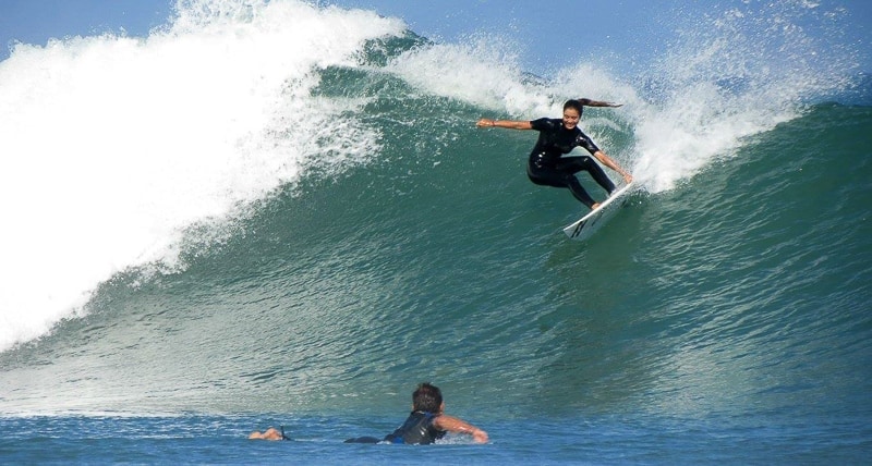 surfing in peru piscinas lobitos