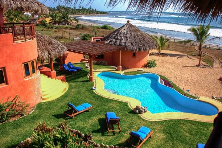 La Chuparosa de Saladita / Beachfront Eco-Friendly Surf Vacation Rentals - Eco Friendly Beach Rentals With Pool