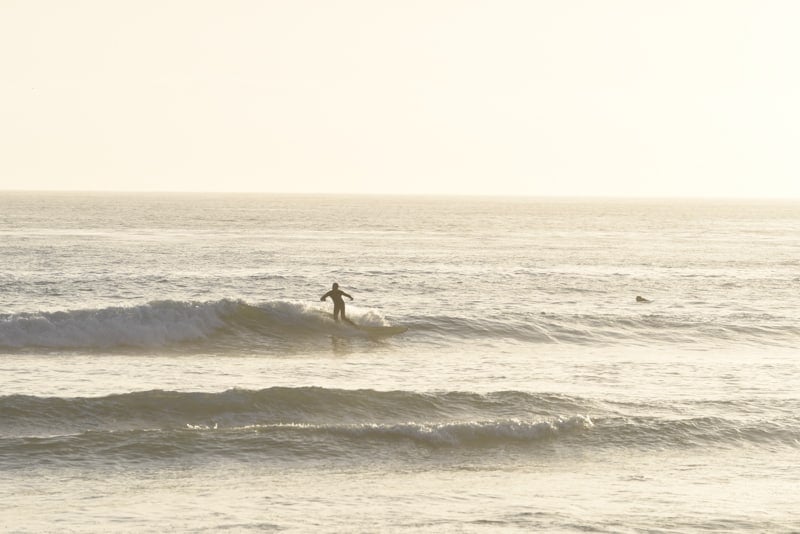 Beginners surf