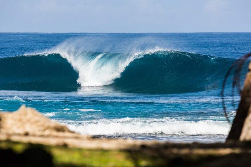 surfing sumatra