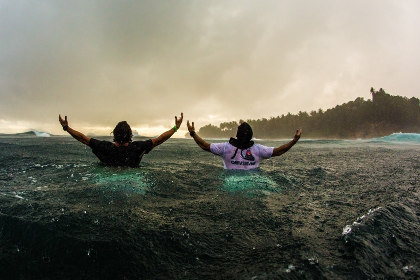 surfing sumatra