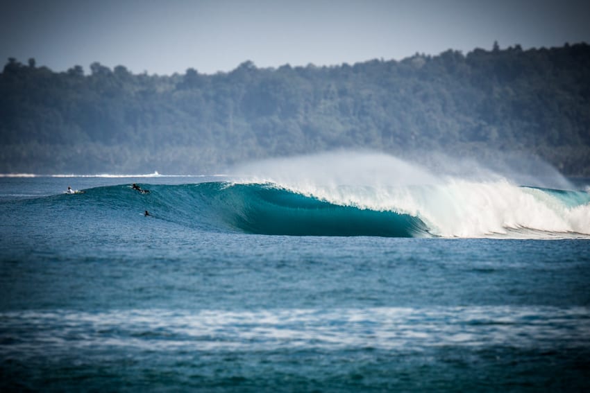 surfing sumatra