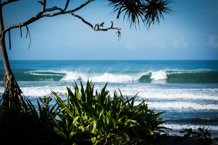 surfing sumatra