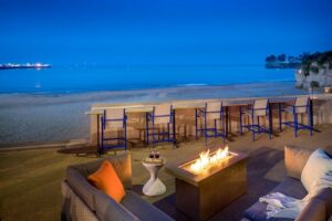 Dream Inn Santa Cruz / A Retro-Chic Beachfront Hotel in California