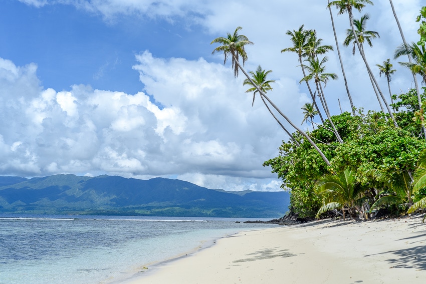 Maqai Beach Eco Surf Resort / A Remote Surf Hideaway in Northern Fiji