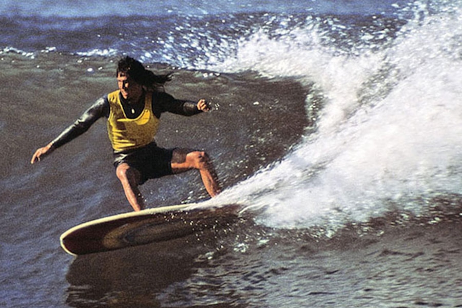 história da prancha de surfe fish