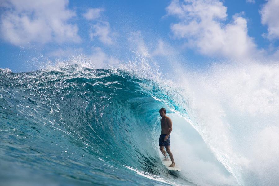 pro surfer jeremy flores in barrel wearing quicksilver boardshorts