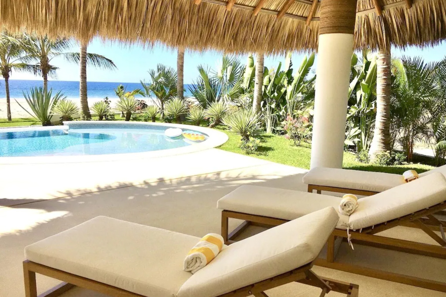 Luxury beachfront vacation rental in Puerto Escondido
