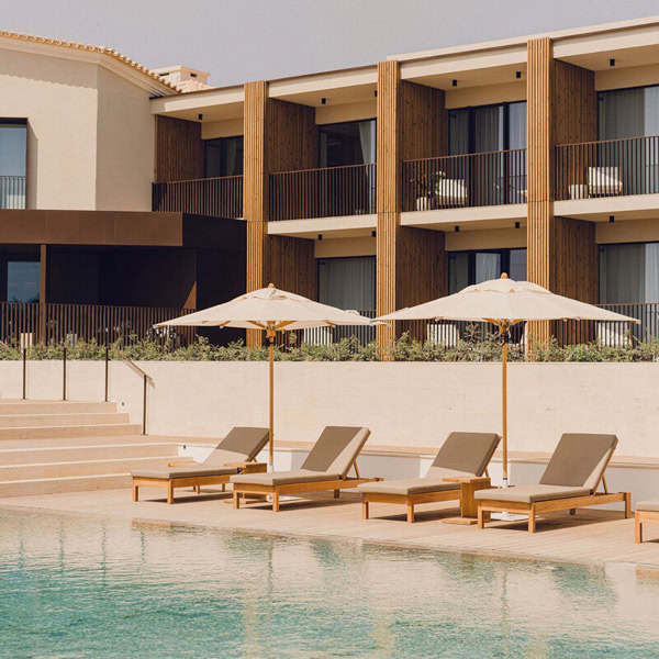 portugal-surfing-trip-lounges poolside lounges
